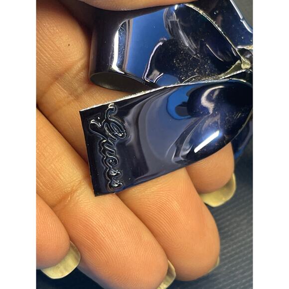 Guess TUTU Navy Blue Metallic Rhinestone Bow Flip Flop Sandals Women’s 38 7.5 - Picture 9 of 11